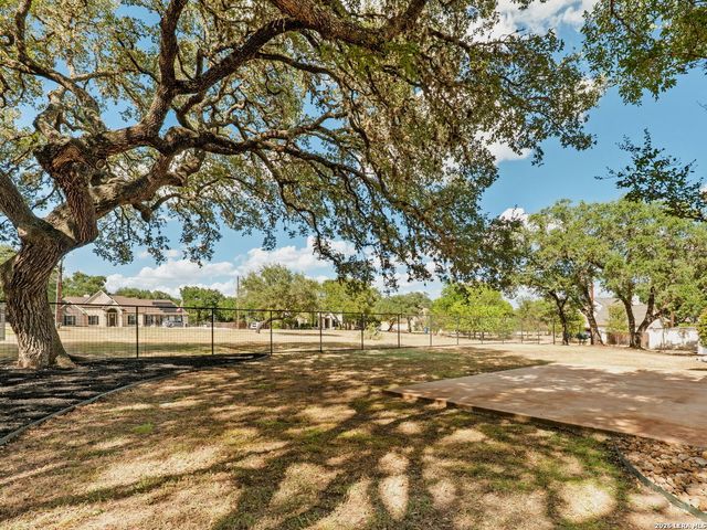 8727 Paseo Oaks, San Antonio, TX 78255