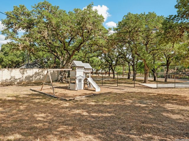 8727 Paseo Oaks, San Antonio, TX 78255