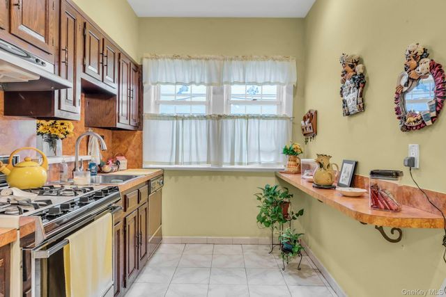 6417 Eliot Avenue, Middle Village, NY 11379