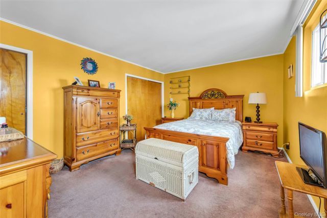 6417 Eliot Avenue, Middle Village, NY 11379