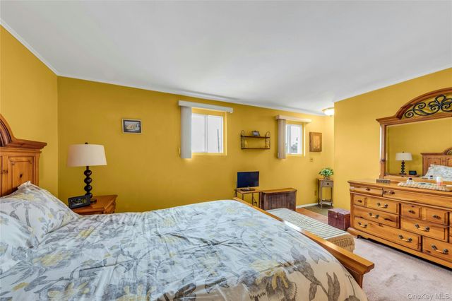 6417 Eliot Avenue, Middle Village, NY 11379