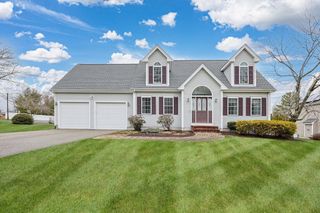 147 Commonwealth Ave, Attleboro, MA 02703