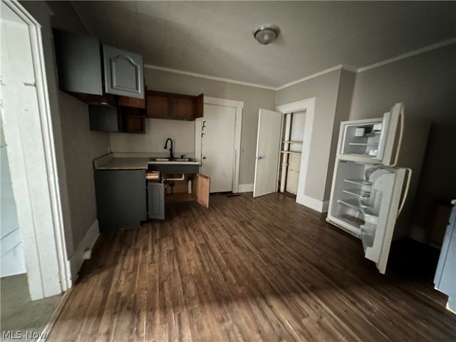 1359 Eastman Street, Zanesville, OH 43701