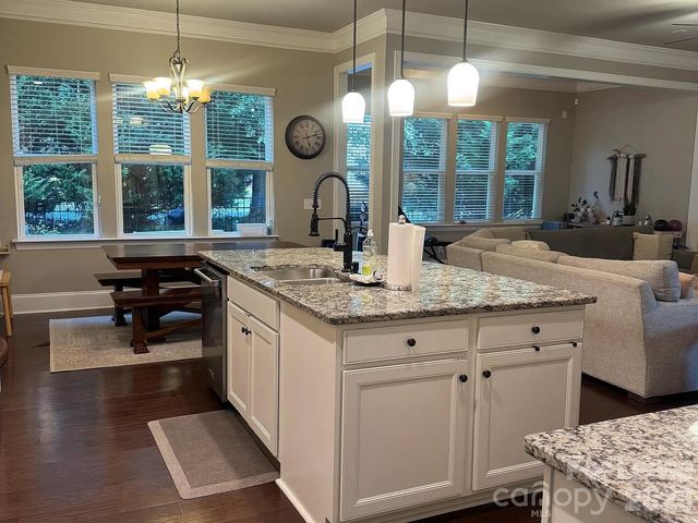 3735 Park South Station Boulevard, Charlotte, NC 28210