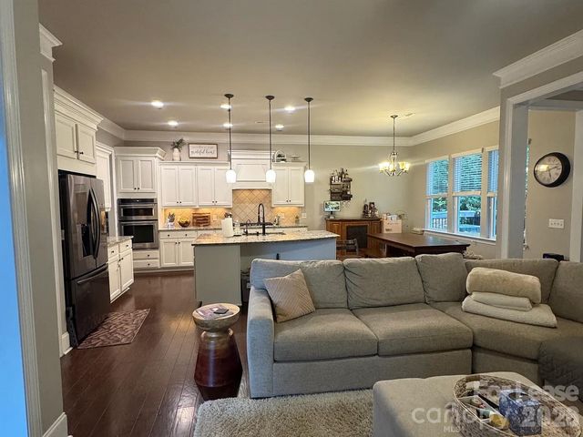 3735 Park South Station Boulevard, Charlotte, NC 28210