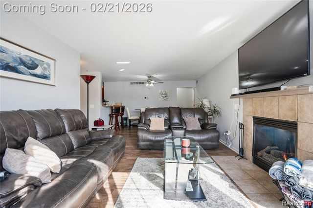 42802 Patty Lane, Van Buren, MI 48111