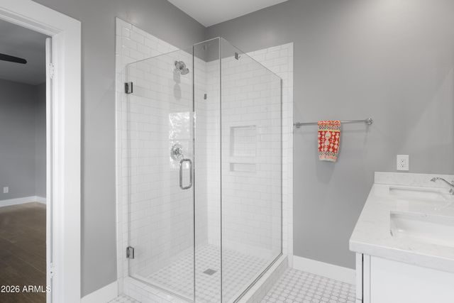 1209 E MORELAND Street, Phoenix, AZ 85006