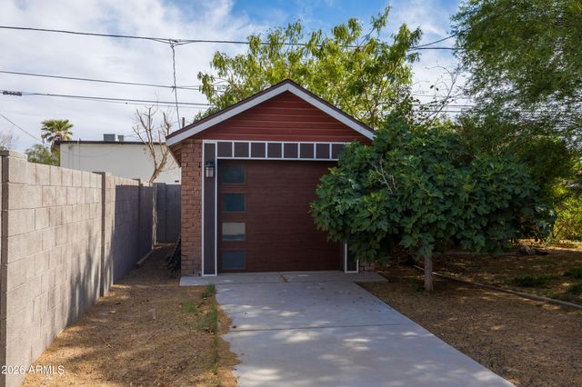 1209 E MORELAND Street, Phoenix, AZ 85006