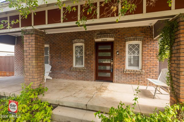 1209 E MORELAND Street, Phoenix, AZ 85006