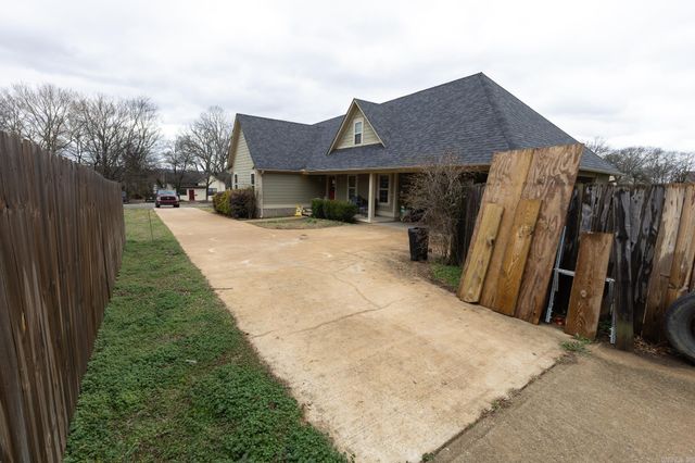 447 S Broad Street, Batesville, AR 72501