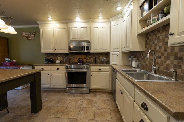 447 S Broad Street, Batesville, AR 72501