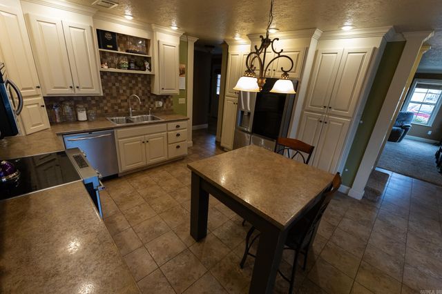 447 S Broad Street, Batesville, AR 72501