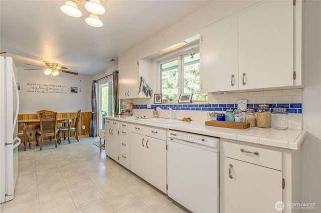 5011 79th Avenue Ct E, Fife, WA 98424