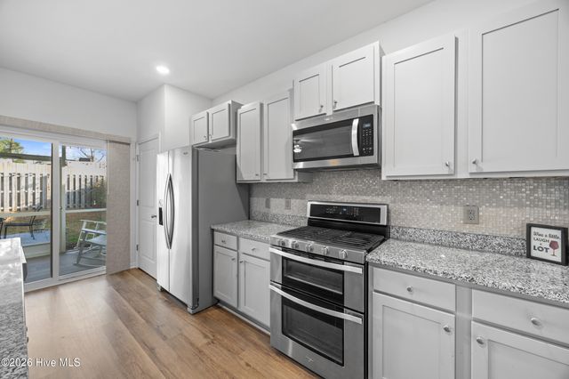 144 Windy Woods Way, Wilmington, NC 28401