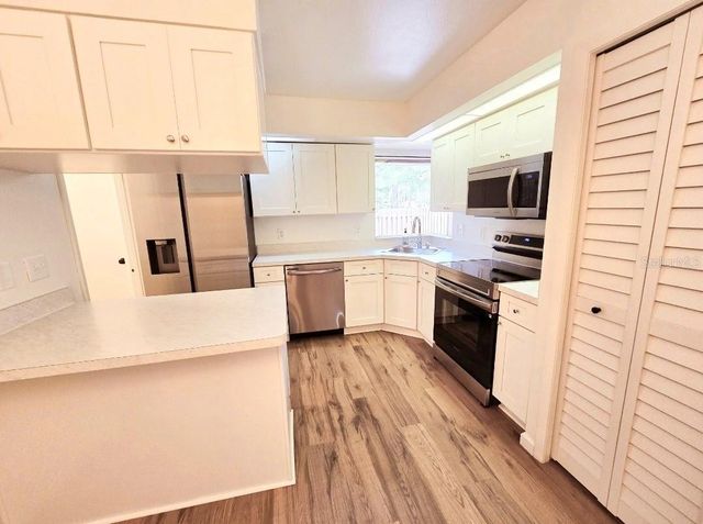 127 HERON BAY CIRCLE, Lake Mary, FL 32746