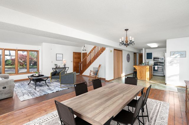 150 FALLING ROCK DR, Stuarts Draft, VA 24477