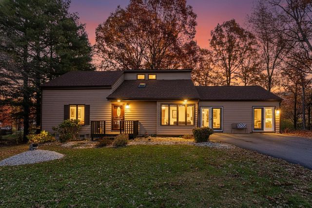 150 FALLING ROCK DR, Stuarts Draft, VA 24477