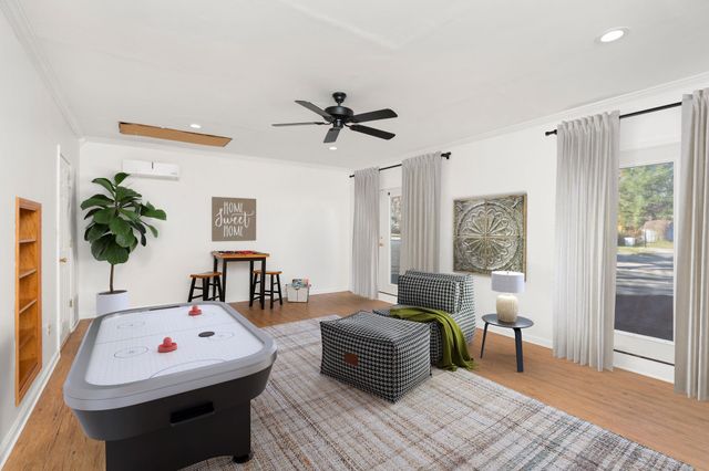 150 FALLING ROCK DR, Stuarts Draft, VA 24477