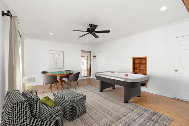 150 FALLING ROCK DR, Stuarts Draft, VA 24477