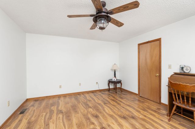 150 FALLING ROCK DR, Stuarts Draft, VA 24477