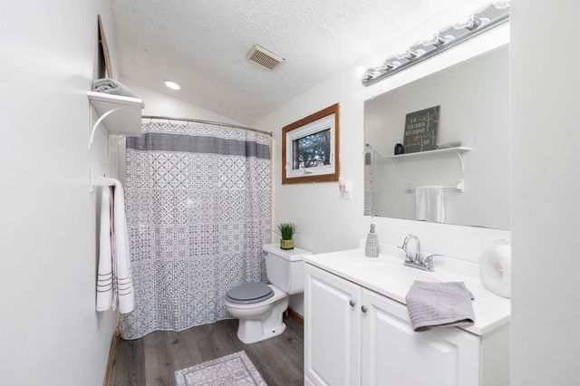 150 FALLING ROCK DR, Stuarts Draft, VA 24477