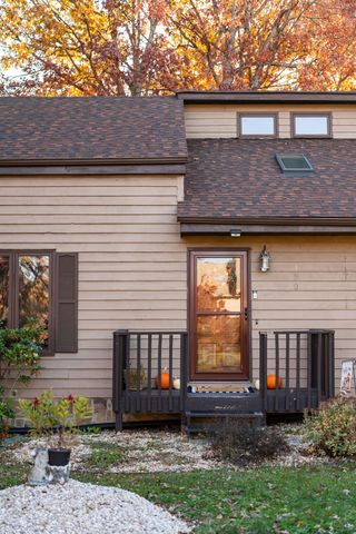 150 FALLING ROCK DR, Stuarts Draft, VA 24477