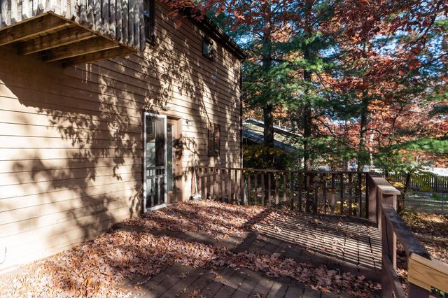 150 FALLING ROCK DR, Stuarts Draft, VA 24477