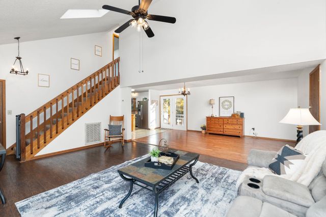 150 FALLING ROCK DR, Stuarts Draft, VA 24477