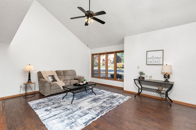 150 FALLING ROCK DR, Stuarts Draft, VA 24477