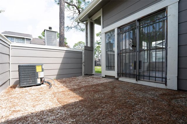 6324 Shadow Tree Drive 632, Houston, TX 77035