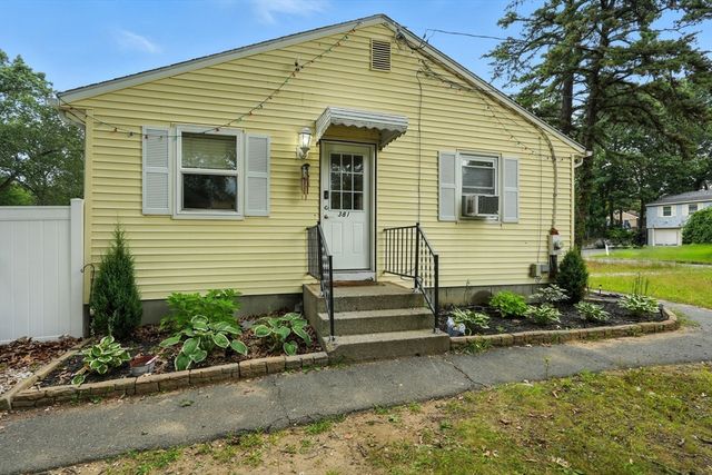 381 N Brook Rd, Springfield, MA 01119