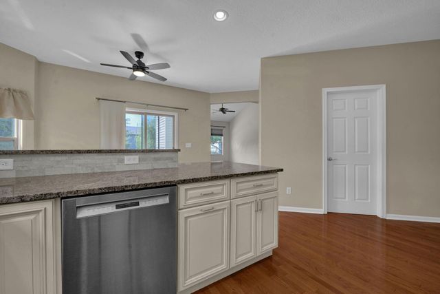 6218 Falcon Chase Drive, Westerville, OH 43082