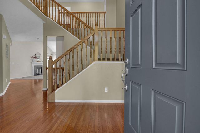 6218 Falcon Chase Drive, Westerville, OH 43082