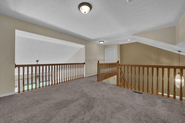 6218 Falcon Chase Drive, Westerville, OH 43082