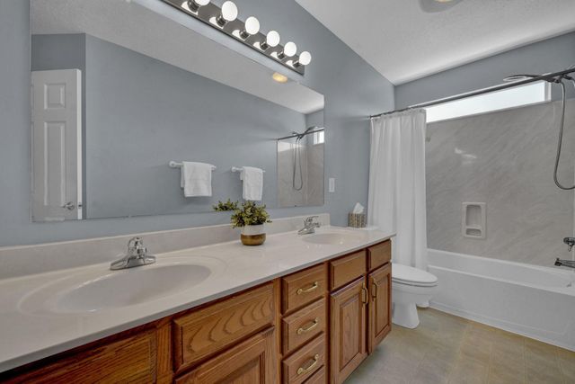 6218 Falcon Chase Drive, Westerville, OH 43082
