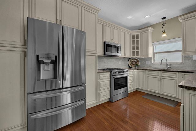 6218 Falcon Chase Drive, Westerville, OH 43082