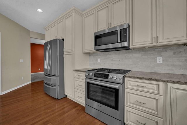 6218 Falcon Chase Drive, Westerville, OH 43082