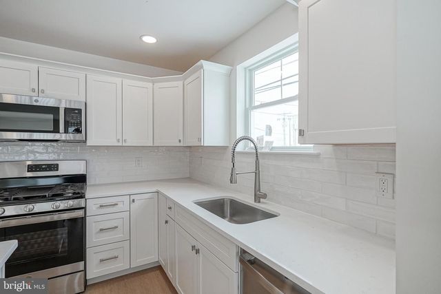 301 BILLINGSPORT ROAD, Paulsboro, NJ 08066