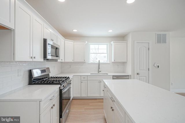 301 BILLINGSPORT ROAD, Paulsboro, NJ 08066