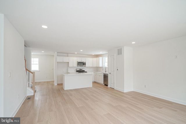 301 BILLINGSPORT ROAD, Paulsboro, NJ 08066