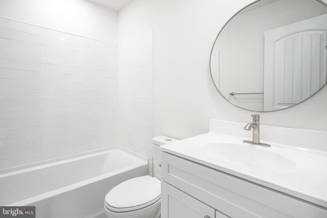 301 BILLINGSPORT ROAD, Paulsboro, NJ 08066