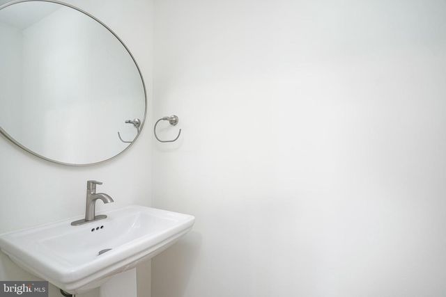 301 BILLINGSPORT ROAD, Paulsboro, NJ 08066