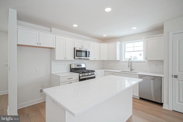 301 BILLINGSPORT ROAD, Paulsboro, NJ 08066