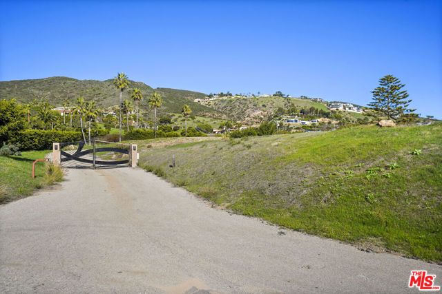 5909 Philip Avenue, Malibu, CA 90265