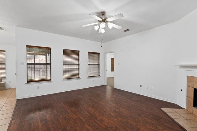 2121 Castle Creek Drive, Little Elm, TX 75068