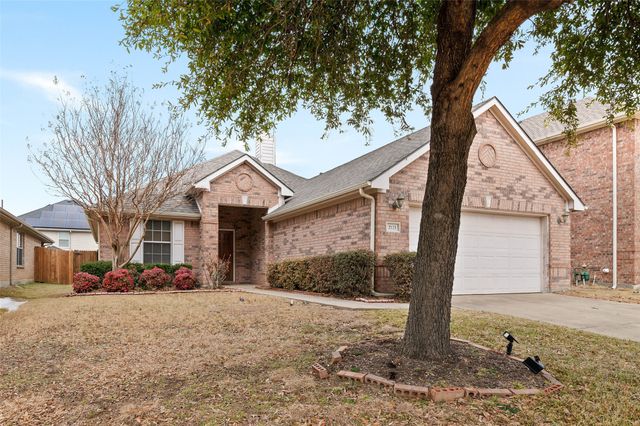 2121 Castle Creek Drive, Little Elm, TX 75068