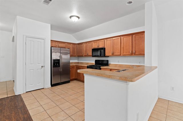 2121 Castle Creek Drive, Little Elm, TX 75068