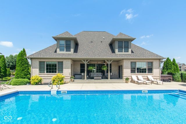 2350 Waterside Circle, Avon, IN 46123