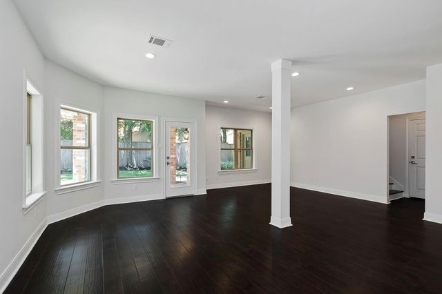 810 Herdsman Drive, Houston, TX 77079