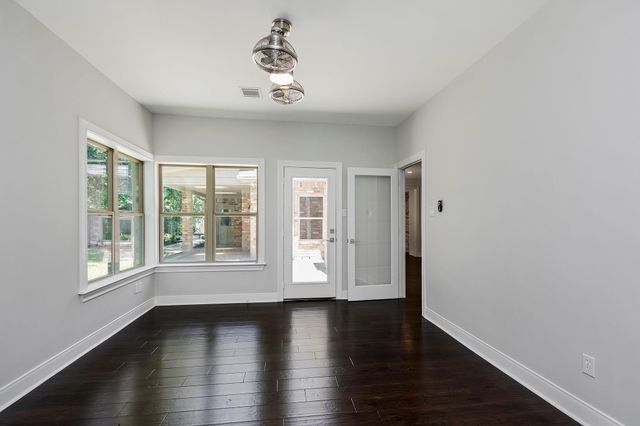810 Herdsman Drive, Houston, TX 77079